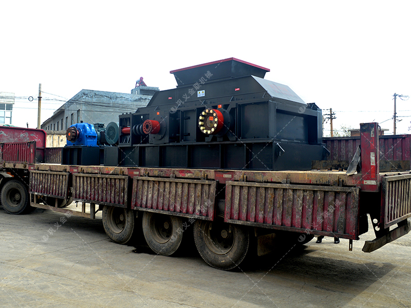 采用對(duì)輥式破碎機(jī)作為管道研磨機(jī)的預(yù)破碎設(shè)備有哪些優(yōu)勢(shì)？