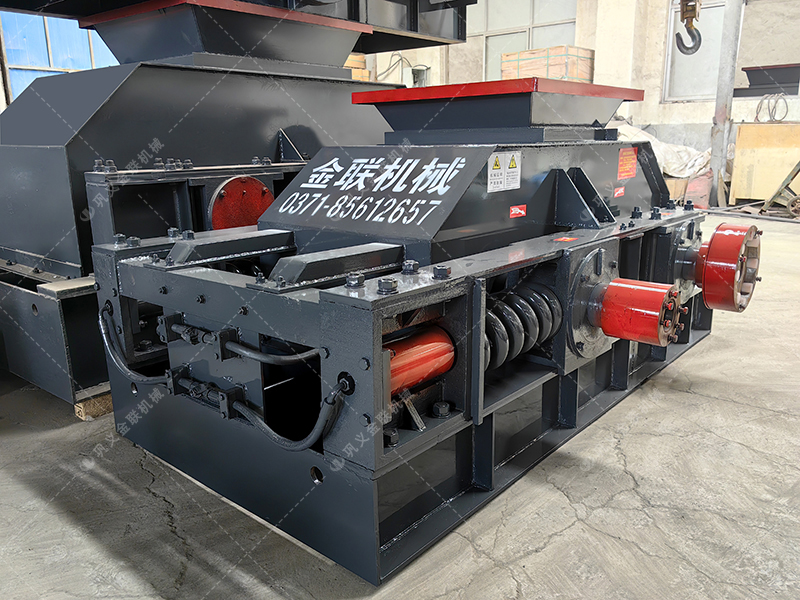 800x600中型對輥破碎機設(shè)備發(fā)貨圖片 