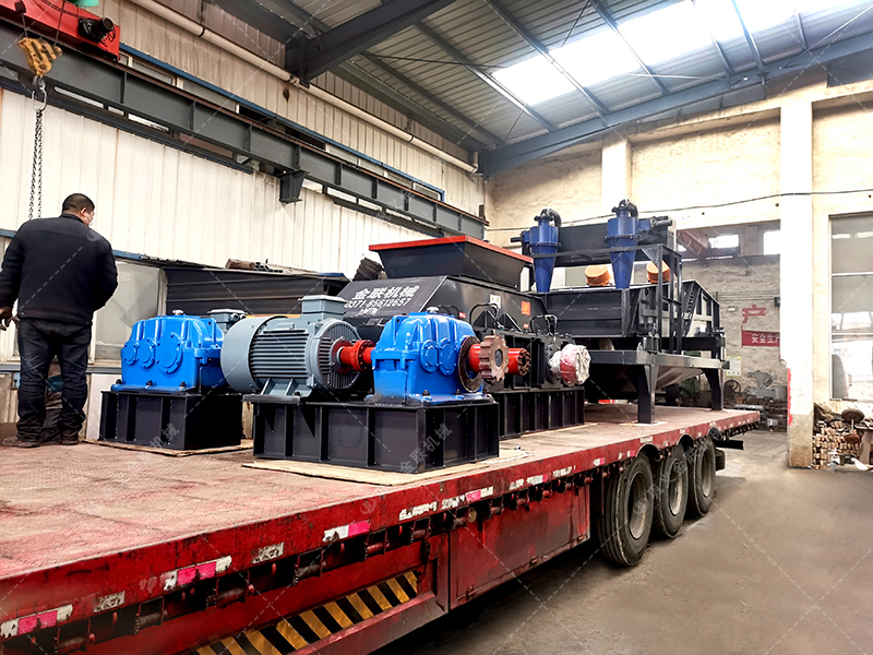 1200x800大型對(duì)輥破碎機(jī)發(fā)貨圖片