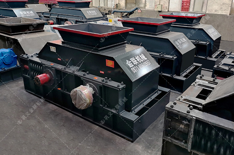 鵝卵石對輥制砂機(jī)設(shè)備的市場價格差異體現(xiàn)在哪？