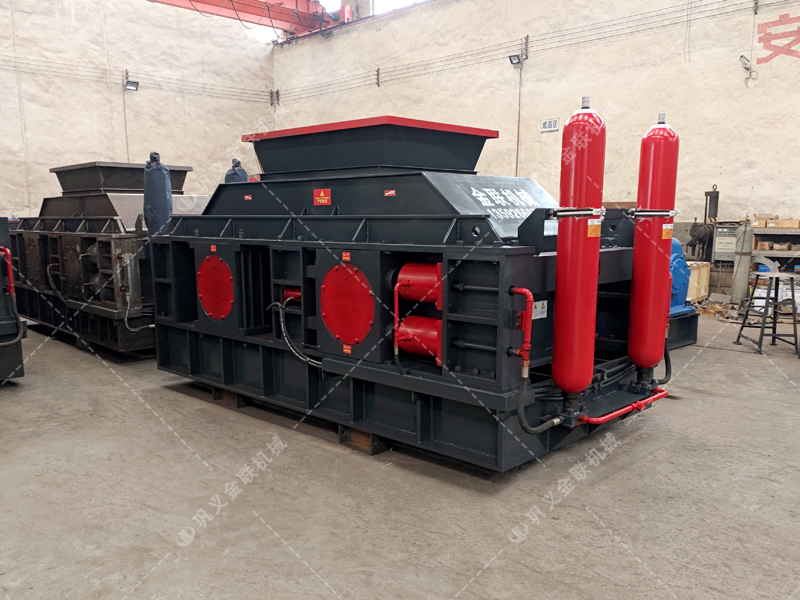 面對(duì)紅磚、砂漿等建筑廢料，對(duì)輥制砂機(jī)為何能“對(duì)癥下藥”？